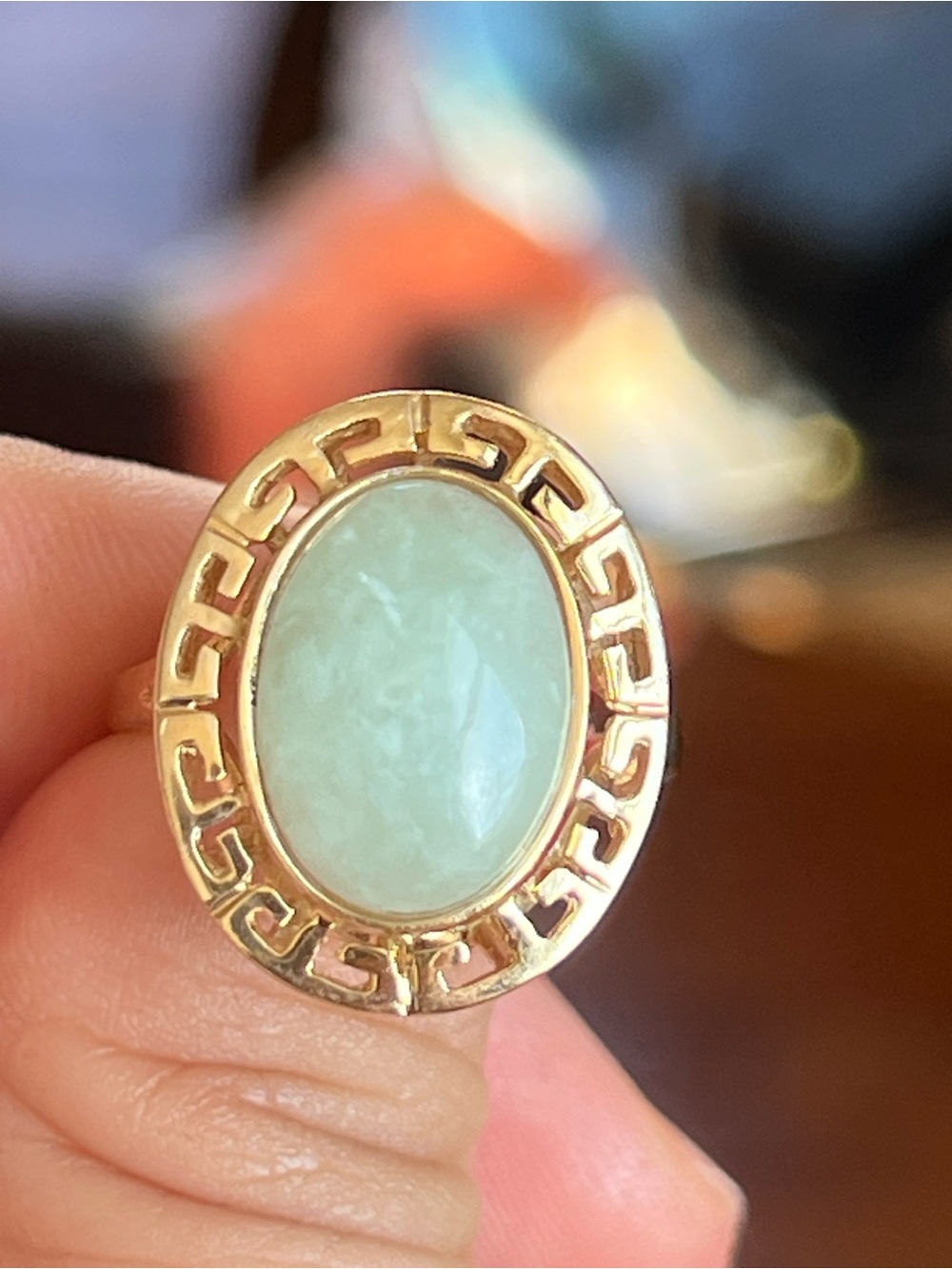 14k Gold Green Jade Oval Statement Ring - Picture 6 of 9